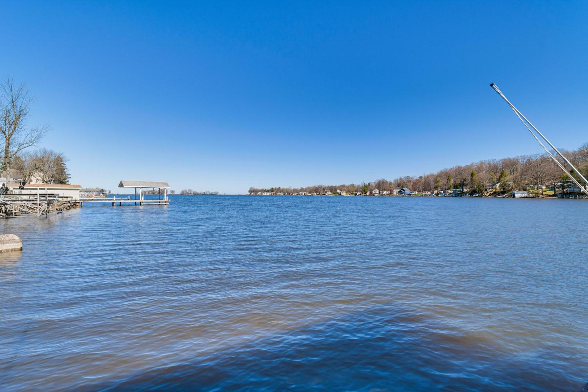 Waterfront Wolcott Vacation Rental With Deck And Views 외부 사진