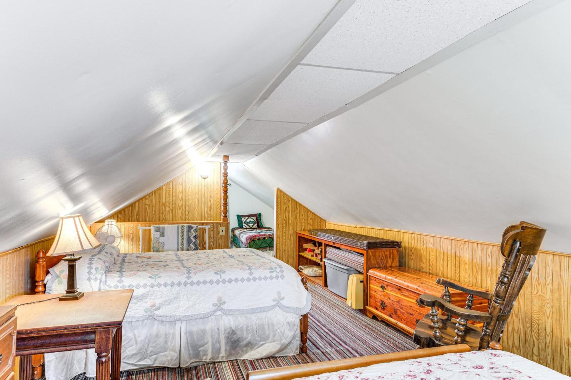 Waterfront Wolcott Vacation Rental With Deck And Views 외부 사진